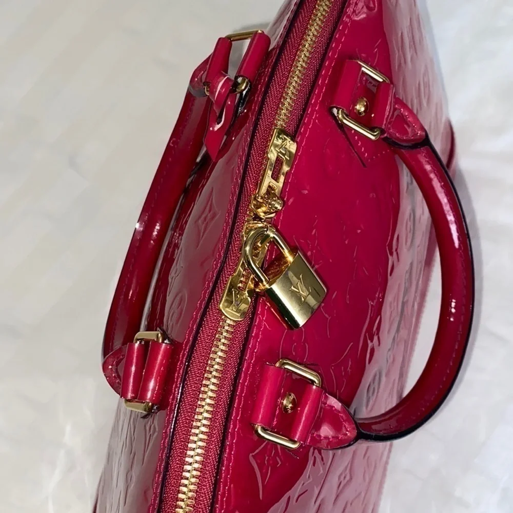 Louis Vuitton Pink Rose Indian Leather Monogram Vernis Alma GM Pristine, COA
